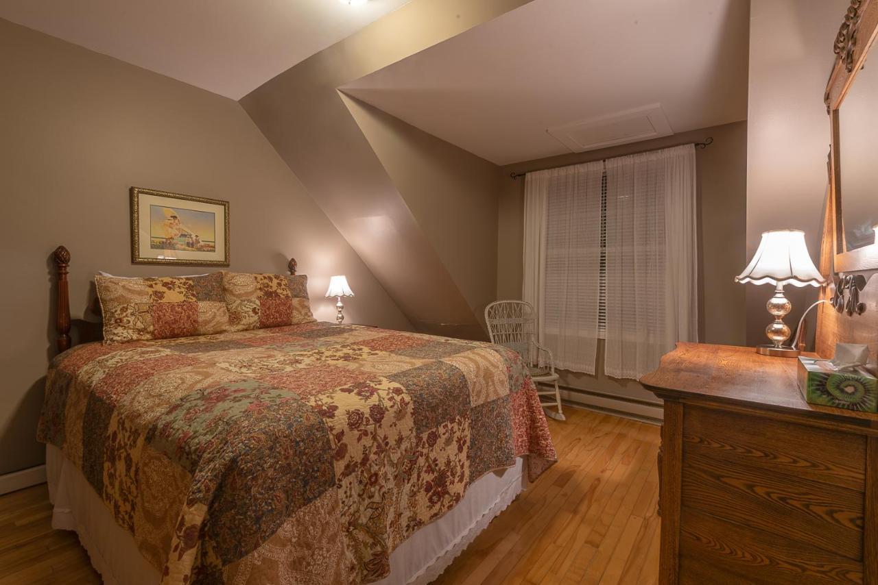 St. Martins Country Inn & Vaughan'S Restaurant Esterno foto